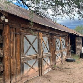 Barn